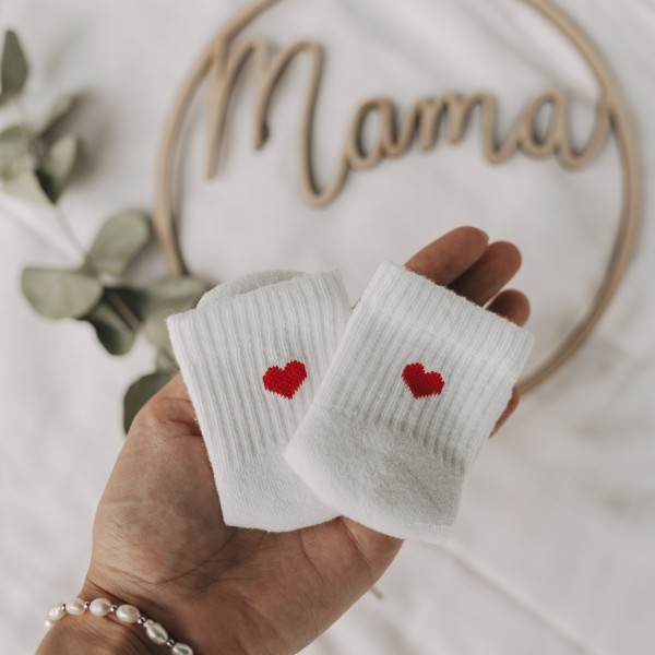 Eulenschnitt - Babysocken "Herz" - weiß-rot